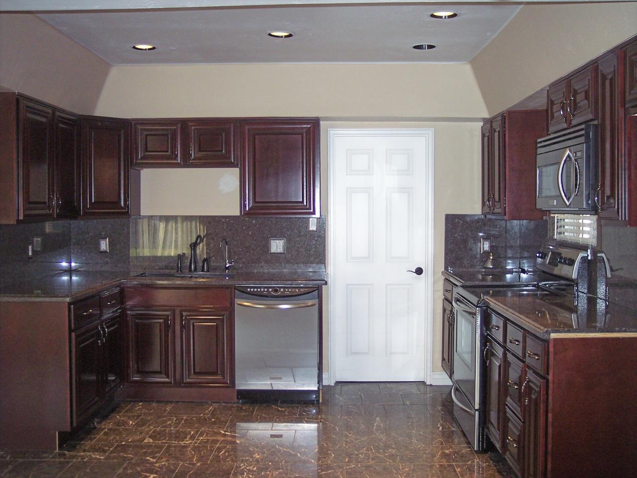 804 East Lawrence Road Phoenix, AZ 85014 - Photo 3 of 11 Kitchen