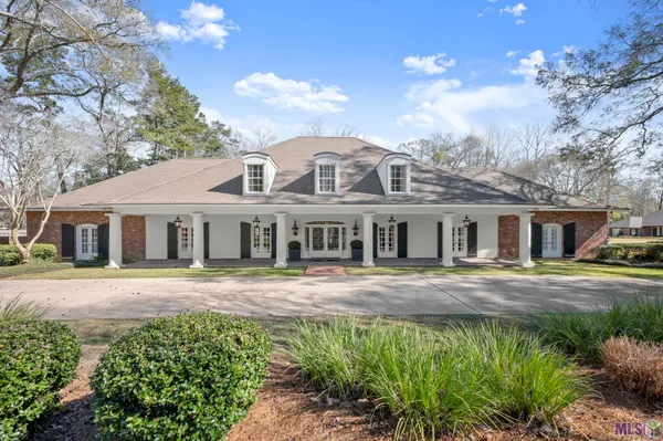 $995,000 | 5021 Lost Oak Drive, Baton Rouge, LA 70817