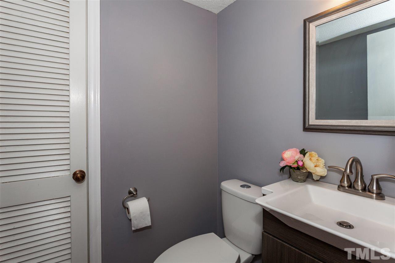 7708 Fiesta Way Raleigh, NC 27615 - Photo 10 of 23