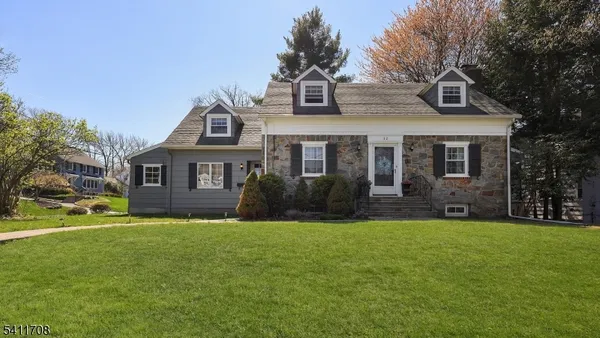 $749,000 | 22 Helen Street, Fanwood, NJ 07023