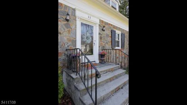 $749,000 | 22 Helen Street, Fanwood, NJ 07023