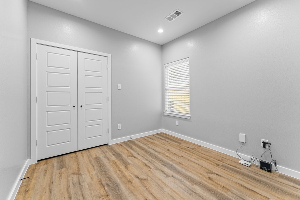 402 West Stewart Street, Unit A Willis, TX 77378 - Photo 4 of 14