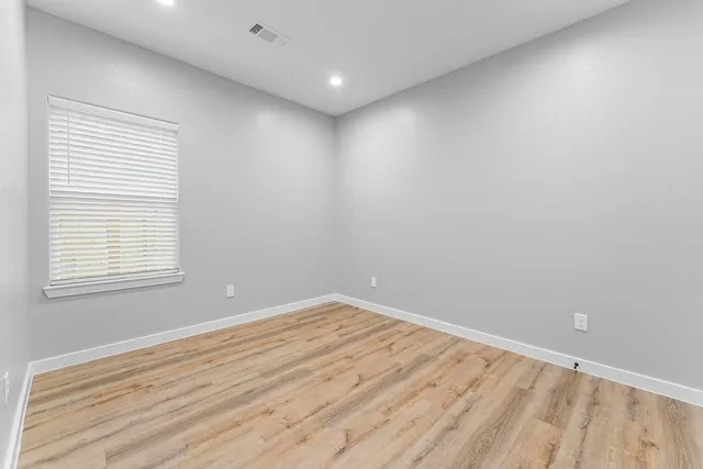 $1,800 | 402 West Stewart Street, Unit A, Willis, TX 77378