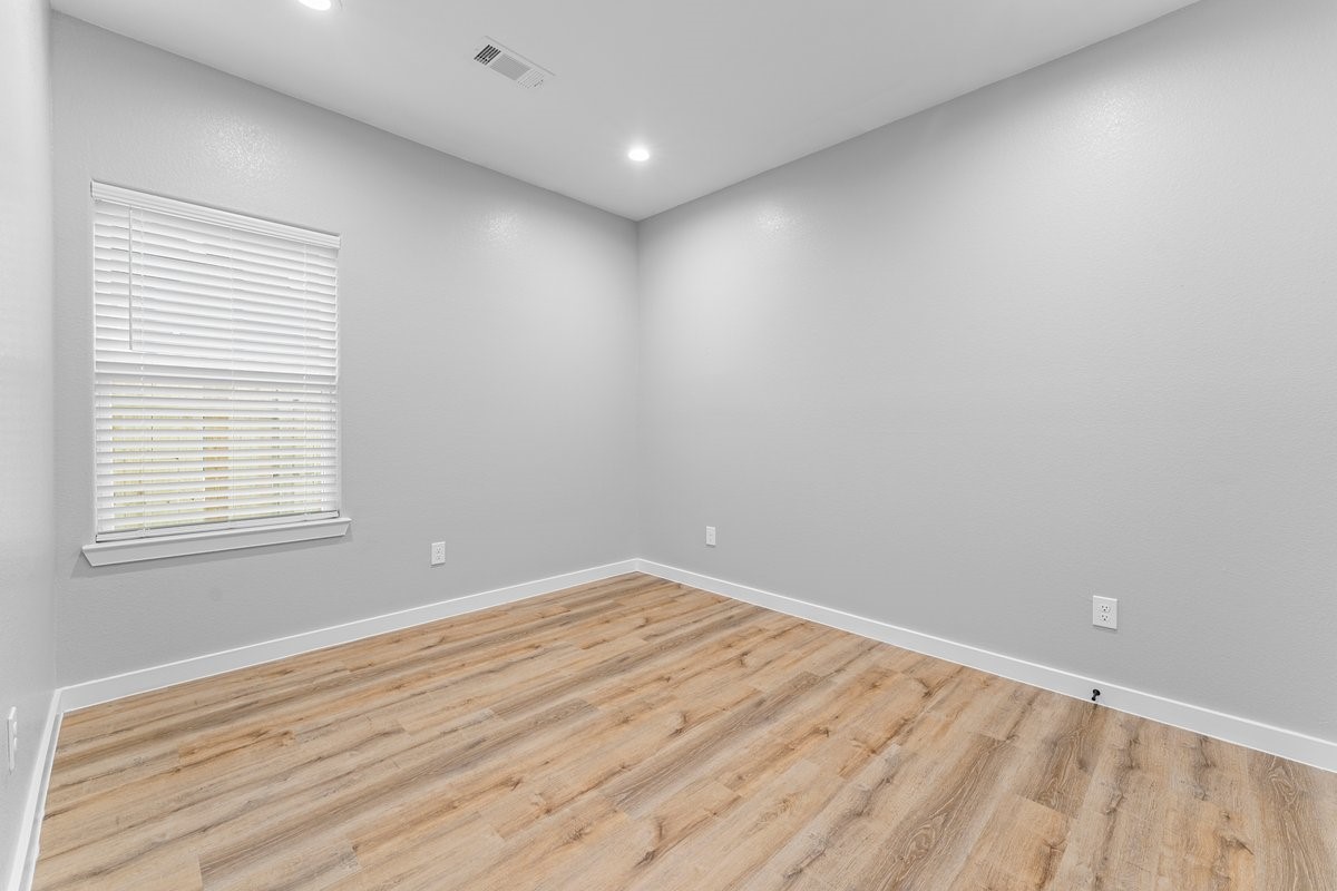 402 West Stewart Street, Unit A Willis, TX 77378 - Photo 6 of 14