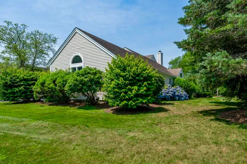 $589,000 | 1 Woods Edge Lane, Mashpee, MA 02649