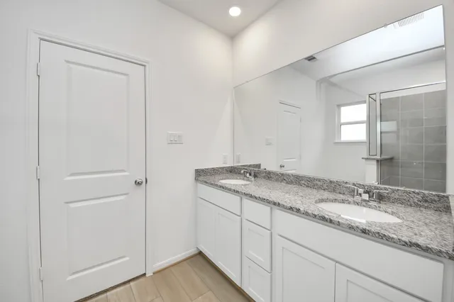 $2,500 | 5615 Buttonbush Court, Rosenberg, TX 77471