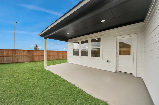 $2,500 | 5615 Buttonbush Court, Rosenberg, TX 77471