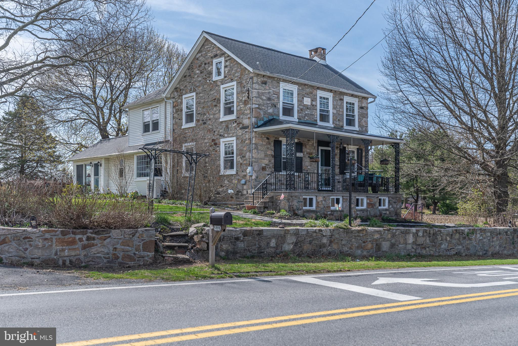 5886 Kings Hwy South