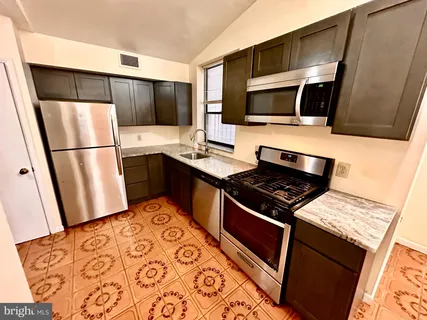 $2,400 | 1906 Wallace Street, Unit A, Philadelphia, PA 19130
