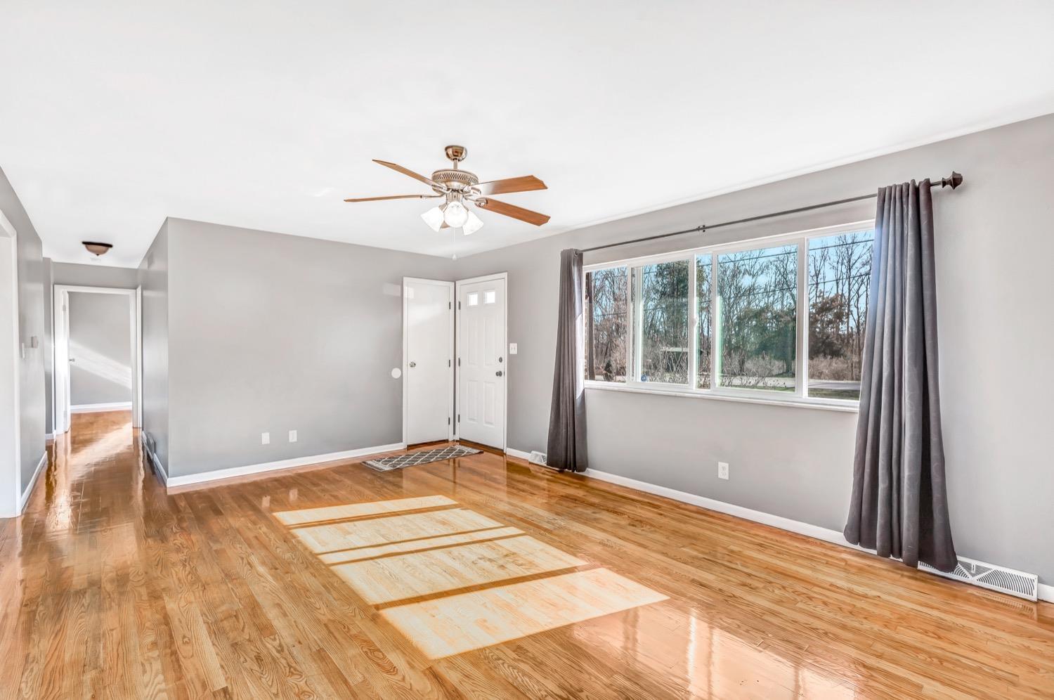 8032 Thomas Road Middletown, OH 45042 - Photo 4 of 14 Gallery Image 4
