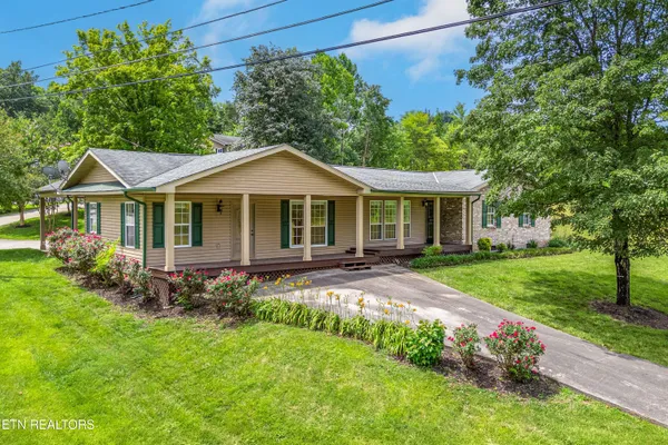 $400,000 | 409 Pine Street, Maynardville, TN 37807