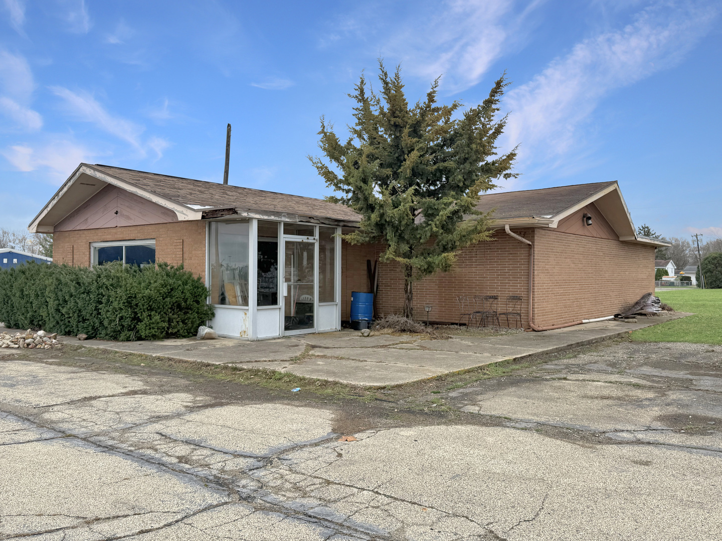 1552 East Grove Avenue Rantoul, IL 61866 - Photo 3 of 5