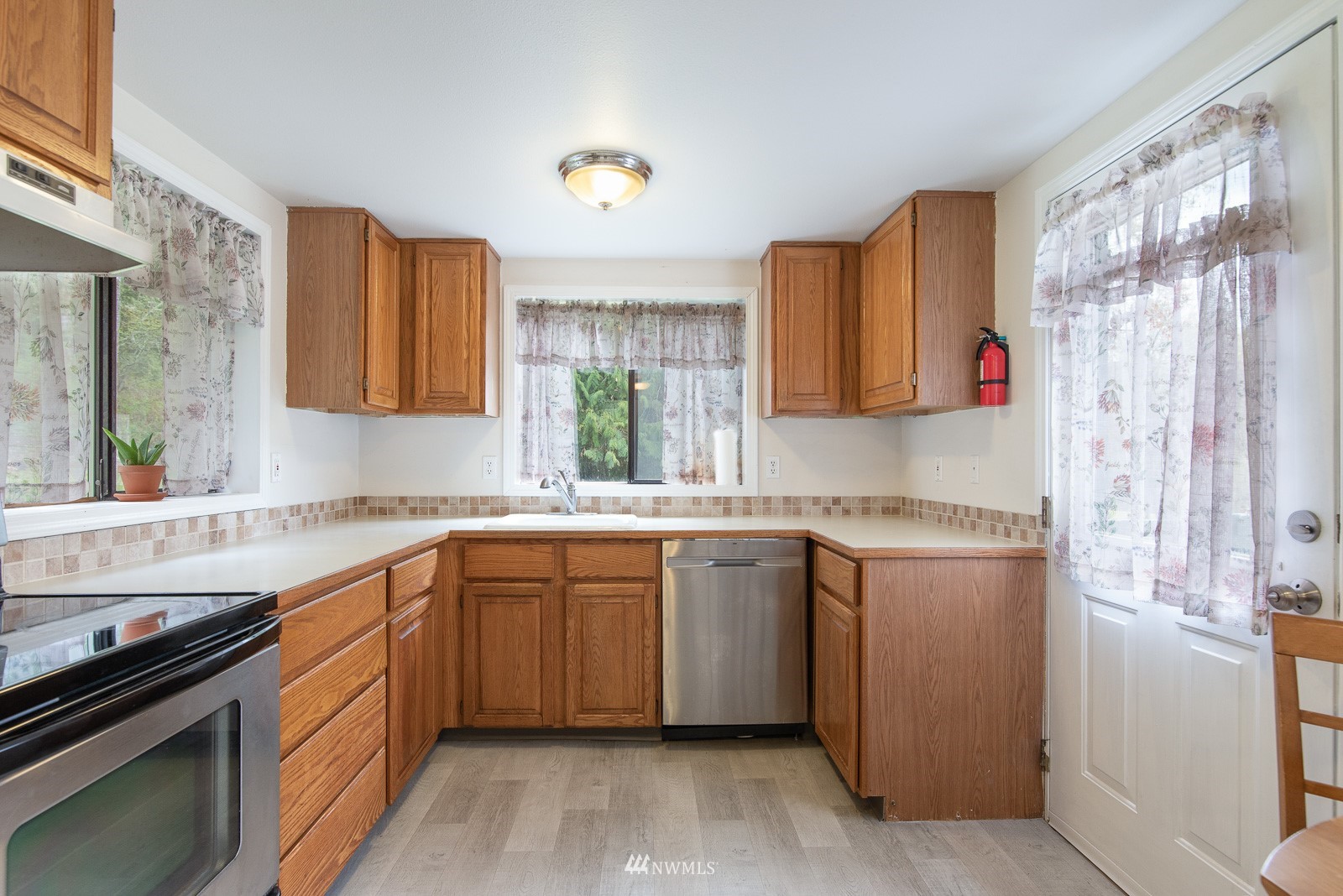 4598 Park Road Sedro-Woolley, WA 98284 - Photo 8 of 30 Gallery Image 8
