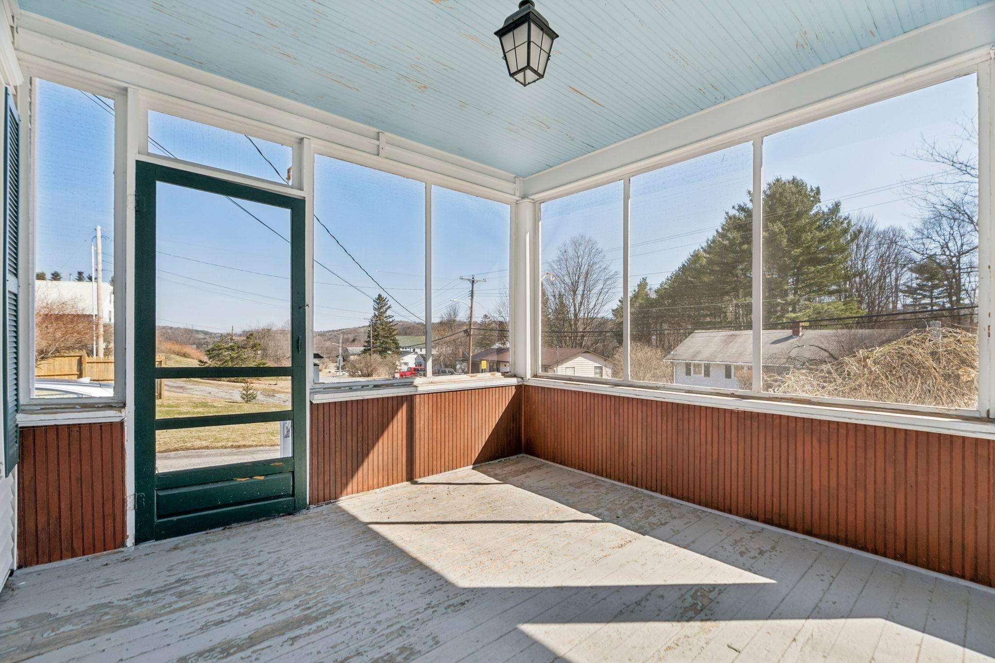 45 Allen Street Barre, VT 05641 - Photo 19 of 39