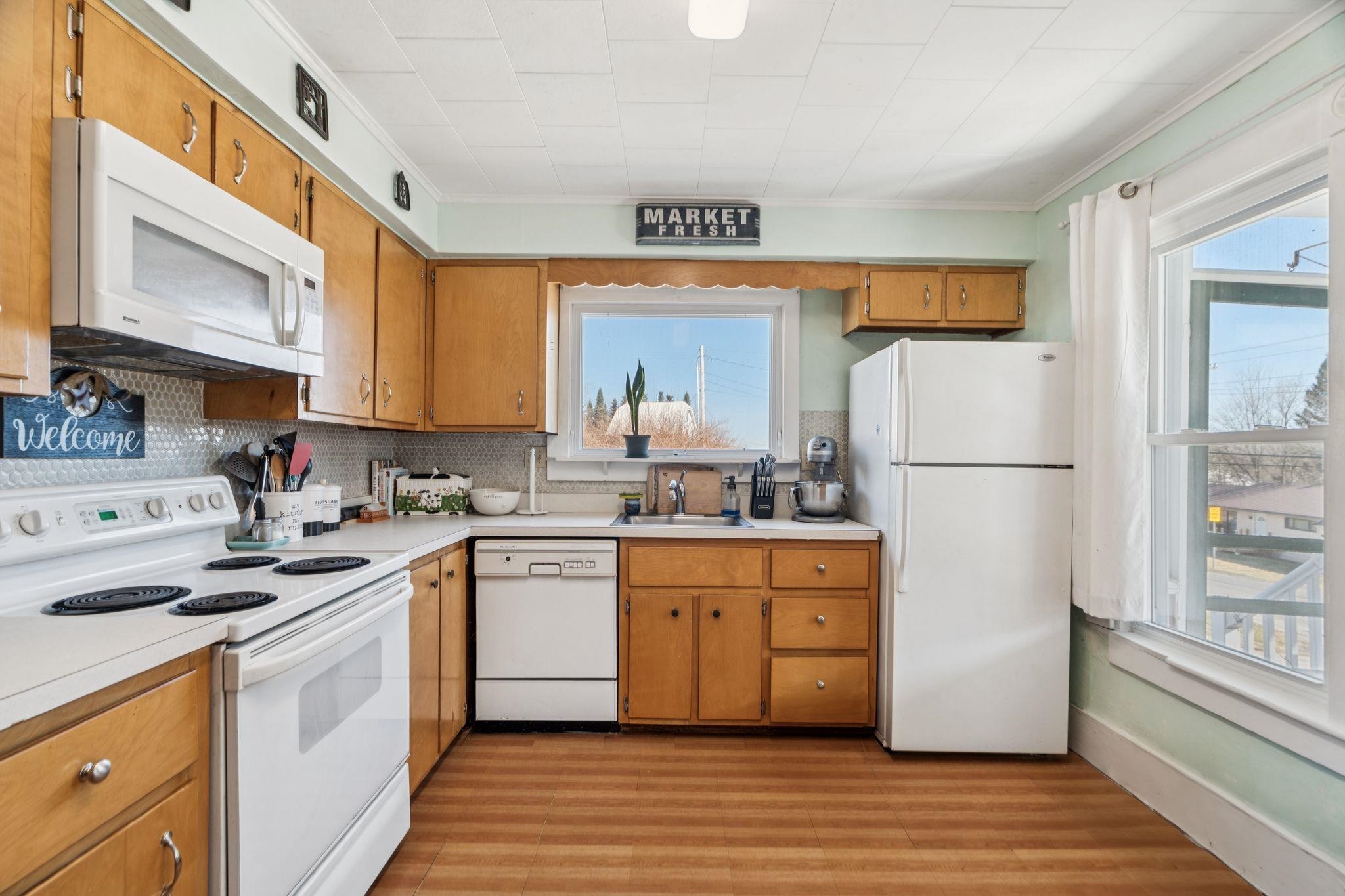 45 Allen Street Barre, VT 05641 - Photo 5 of 39