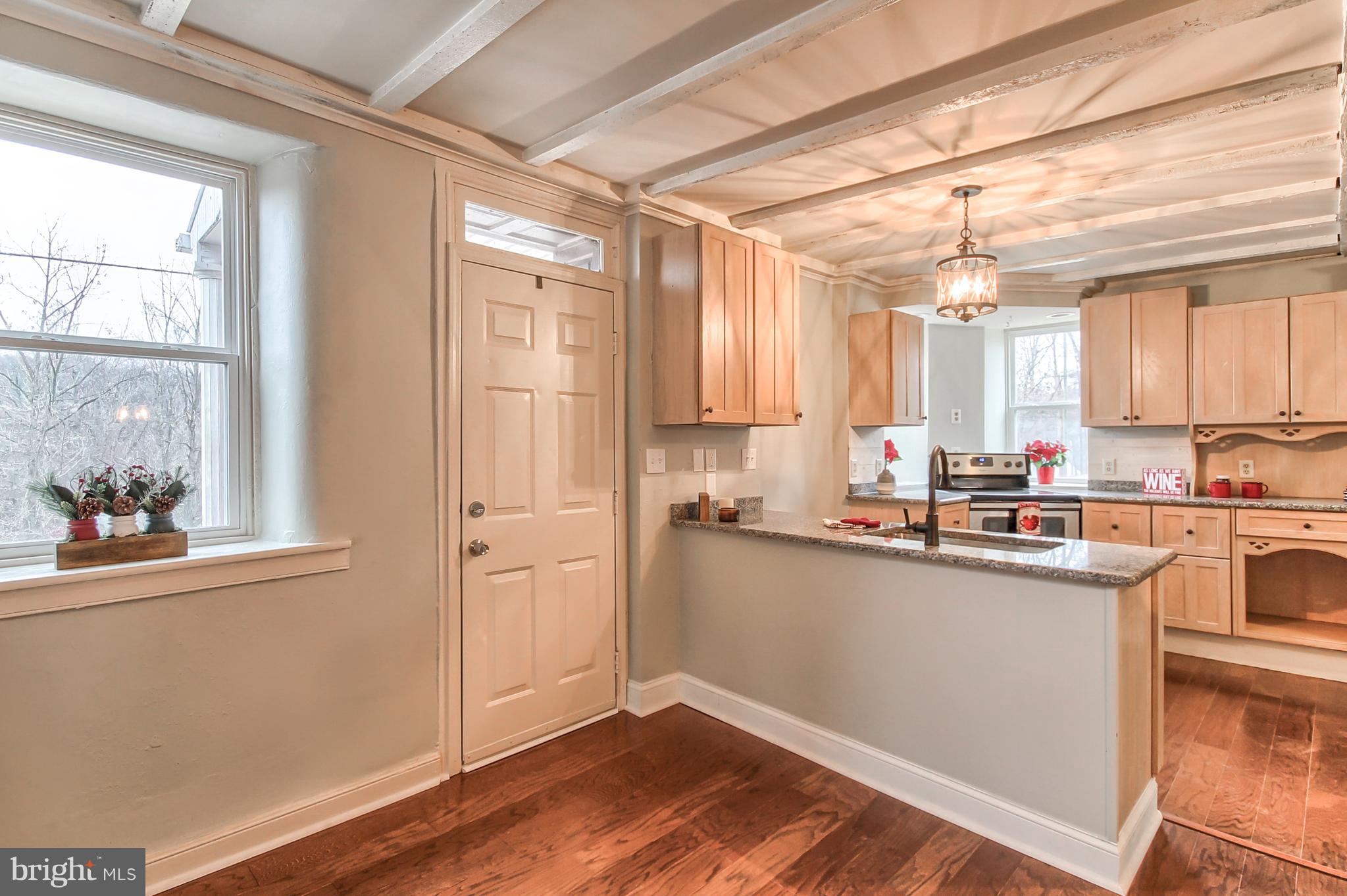 601 East Butter Road York, PA 17406 - Photo 11 of 39
