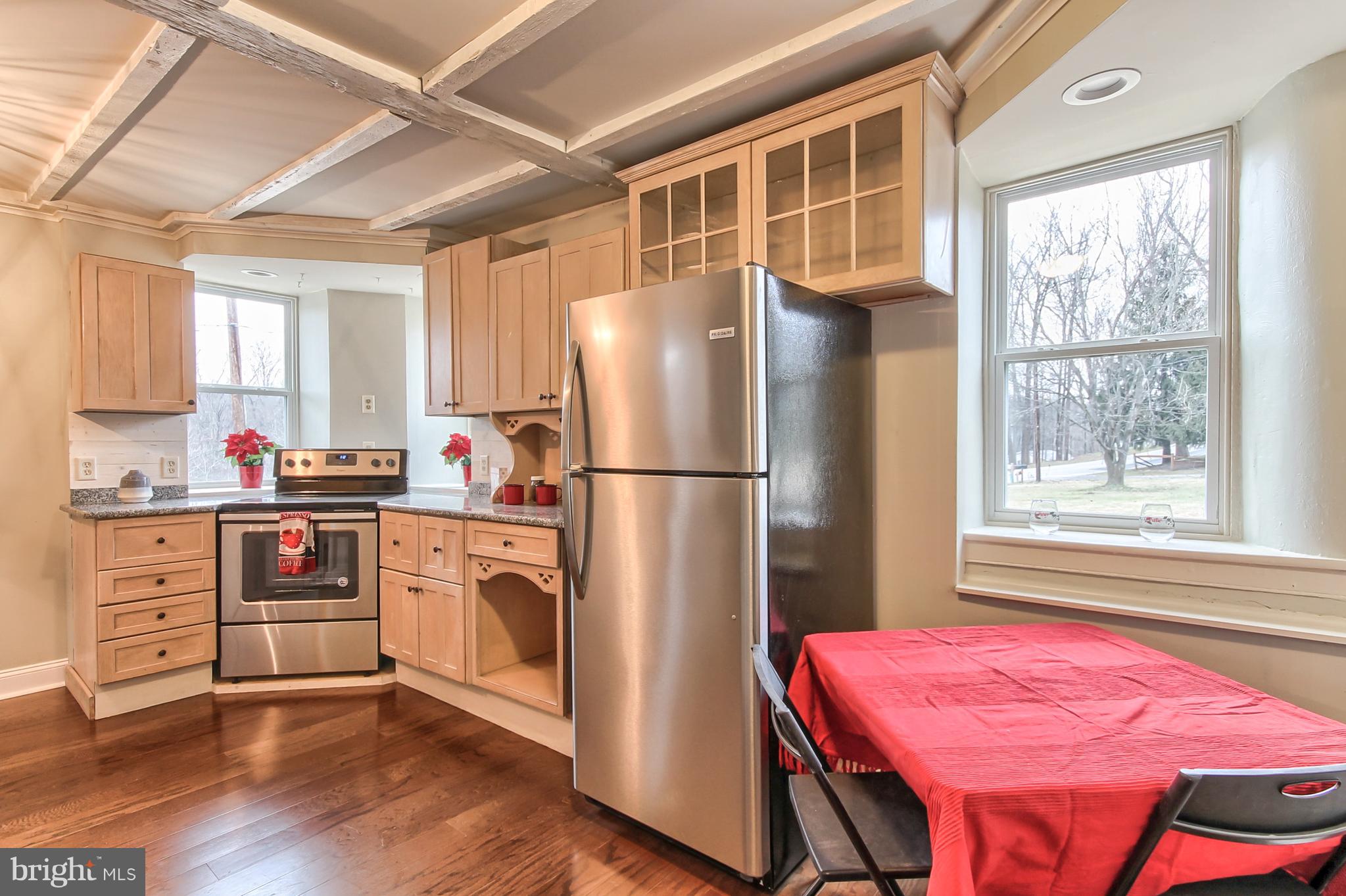 601 East Butter Road York, PA 17406 - Photo 13 of 39