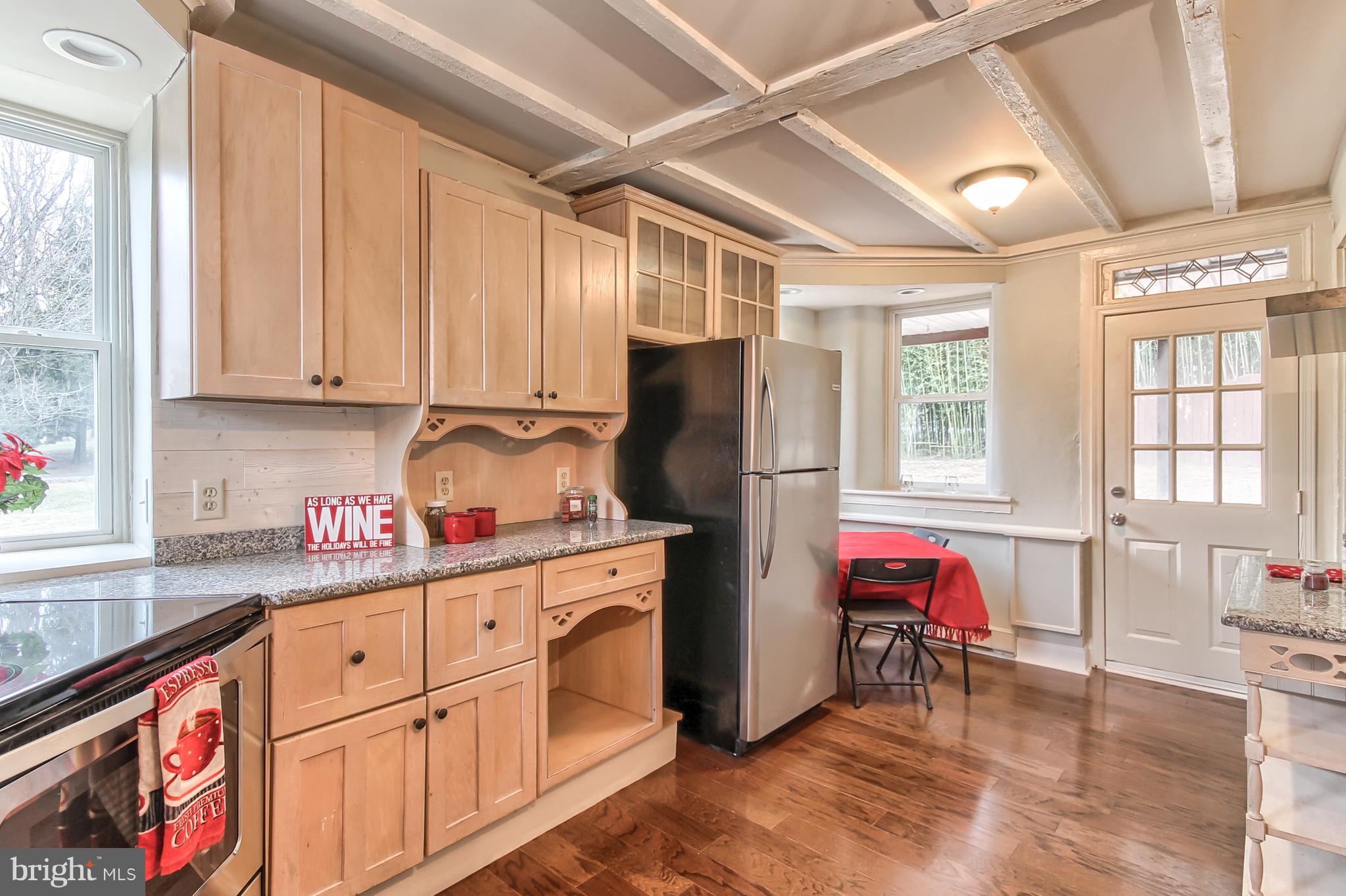 601 East Butter Road York, PA 17406 - Photo 15 of 39