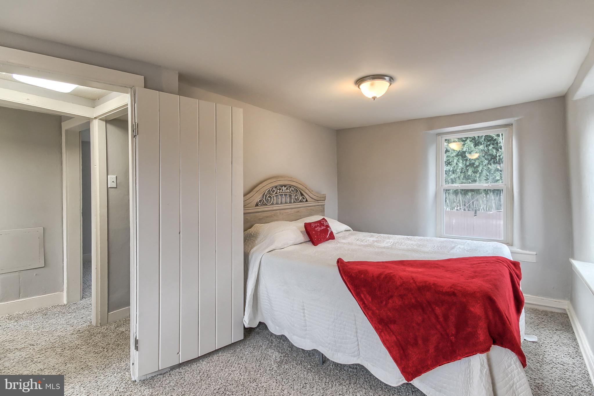 601 East Butter Road York, PA 17406 - Photo 21 of 39