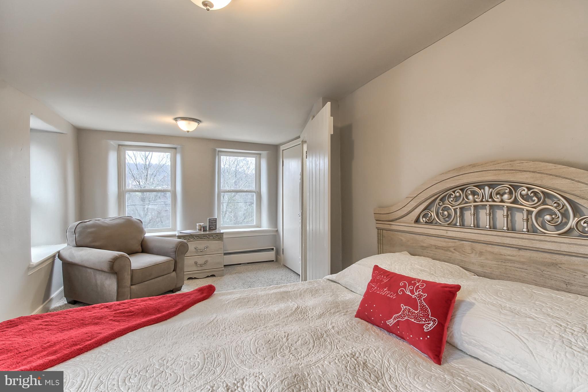 601 East Butter Road York, PA 17406 - Photo 22 of 39