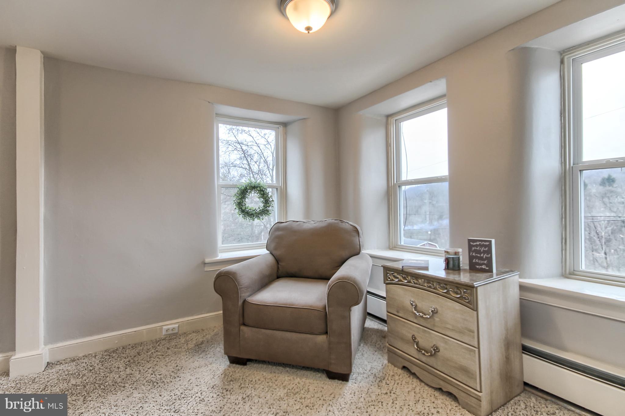 601 East Butter Road York, PA 17406 - Photo 23 of 39