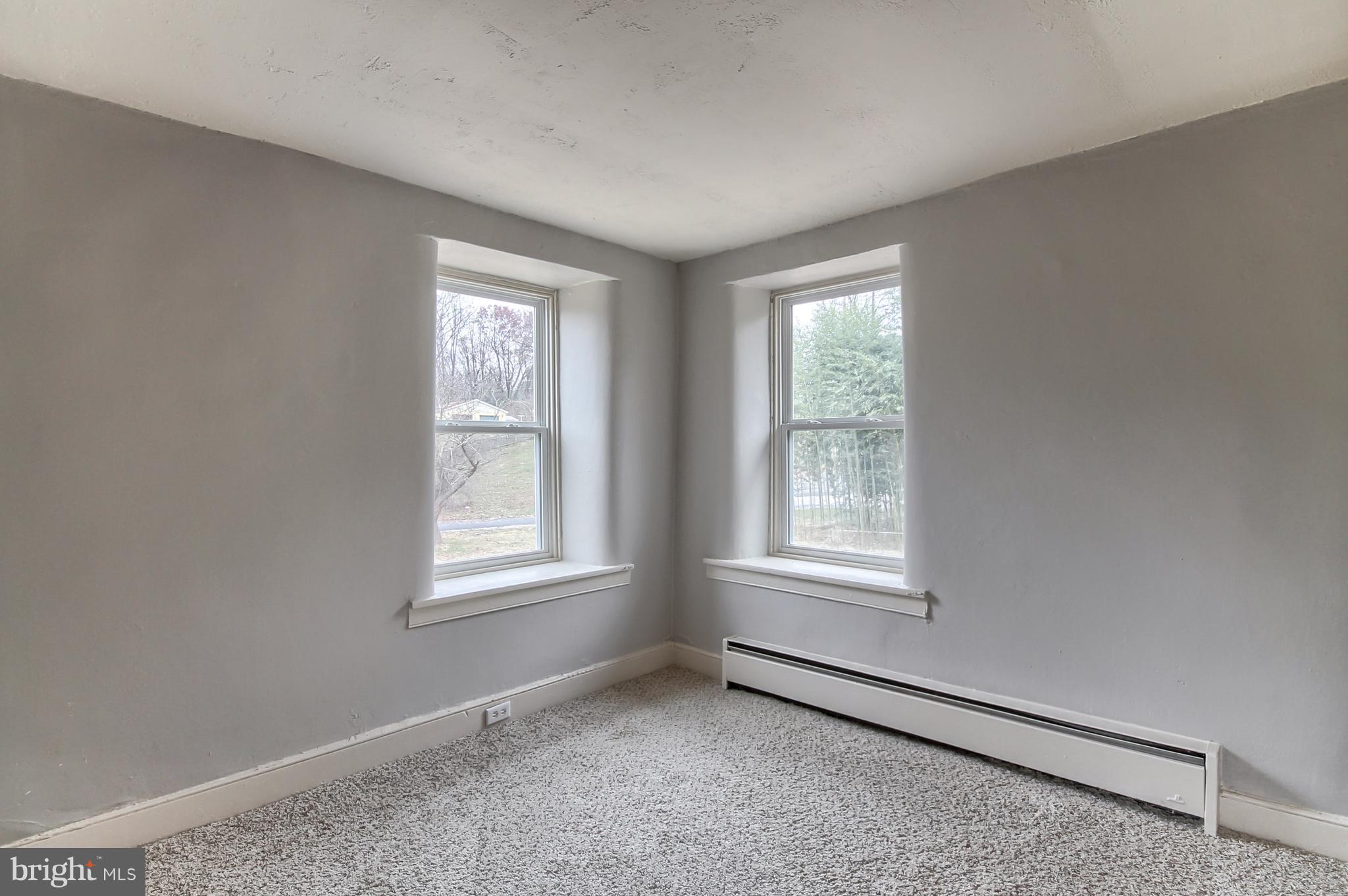 601 East Butter Road York, PA 17406 - Photo 24 of 39