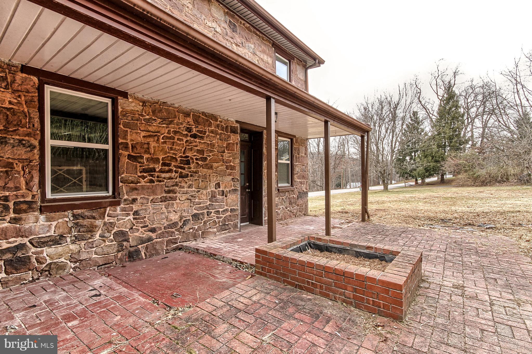 601 East Butter Road York, PA 17406 - Photo 34 of 39