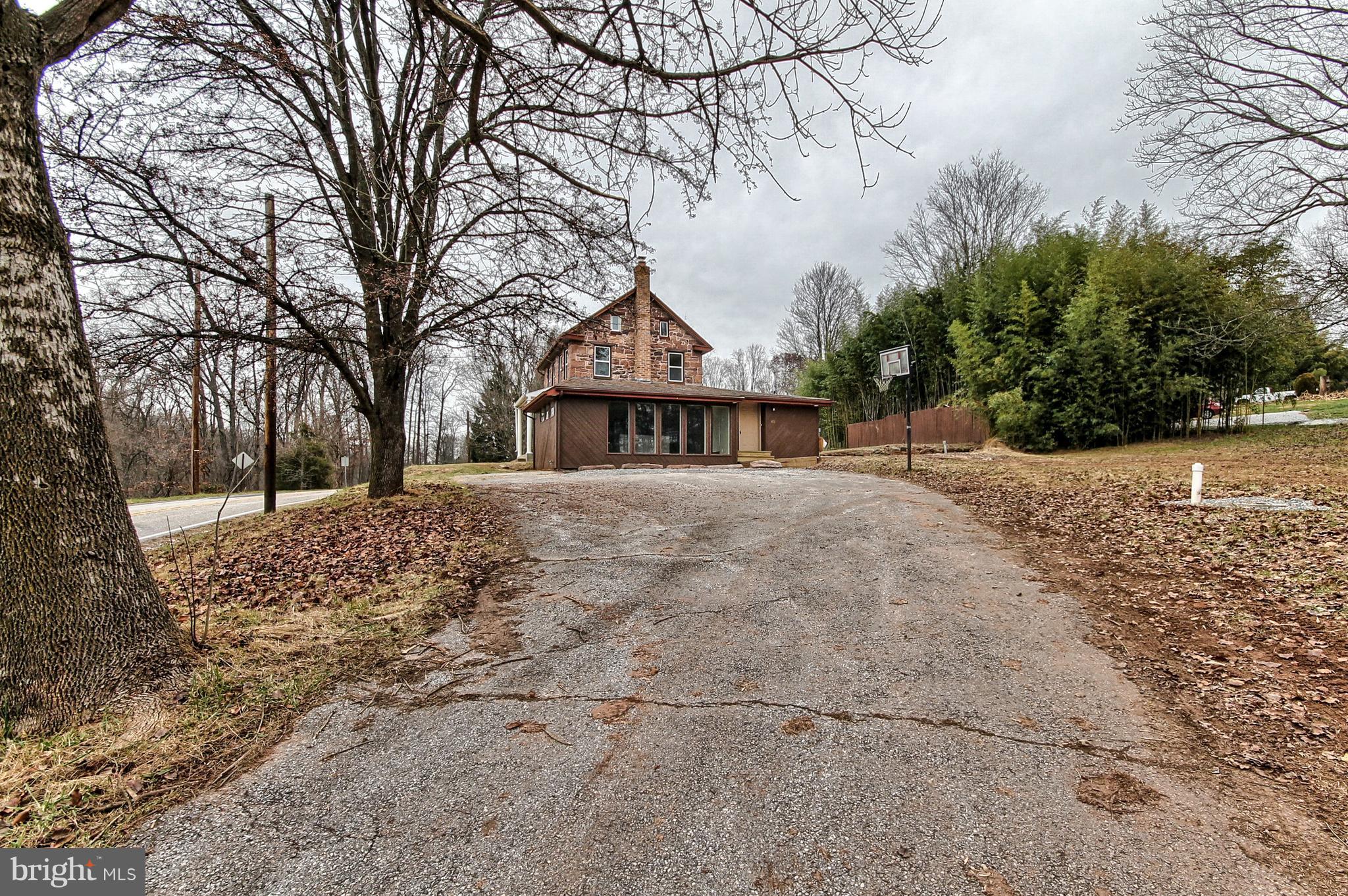 601 East Butter Road York, PA 17406 - Photo 36 of 39