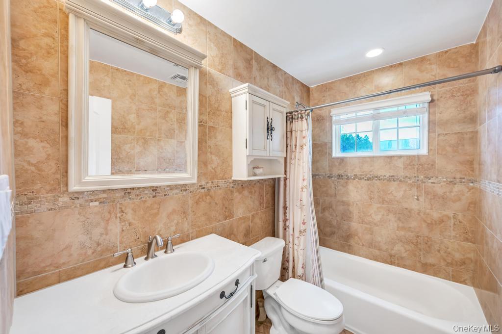 14 Kent Road Valley Stream, NY 11580 - Photo 28 of 31
