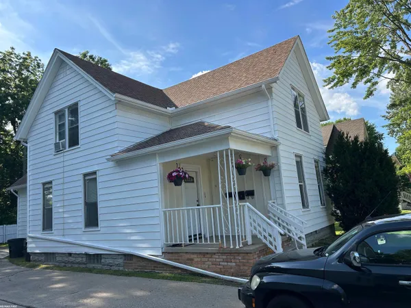 $239,900 | 19 Washington Street, Mount Clemens, MI 48043