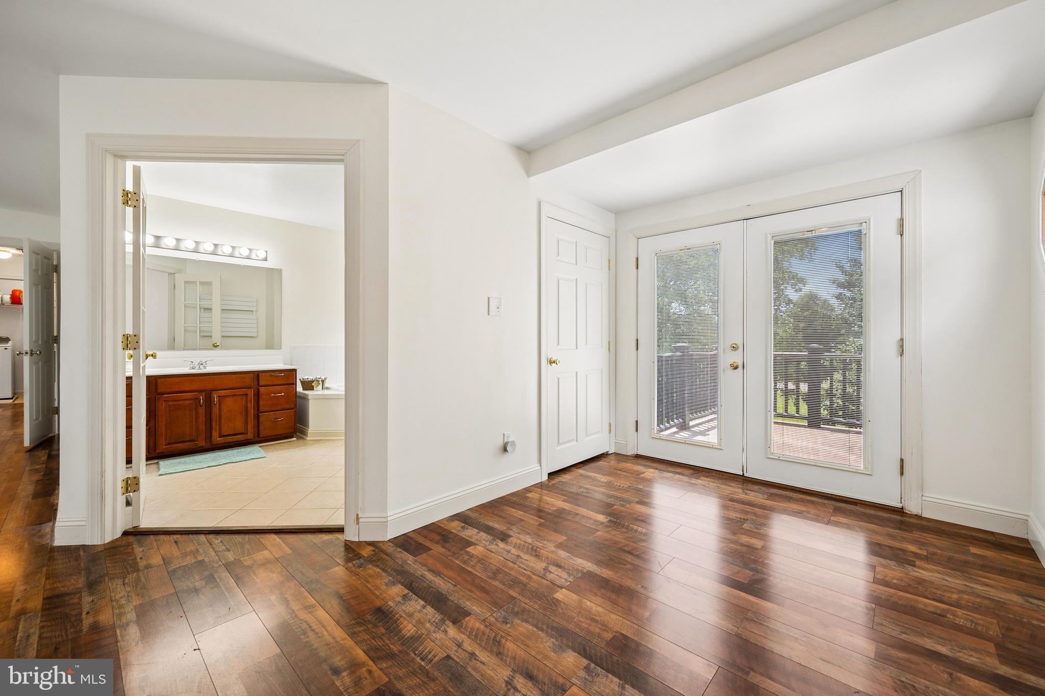 55 Greenmount Road Rising Sun, MD 21911 - Photo 31 of 105 Primary with sitting area and private balcony