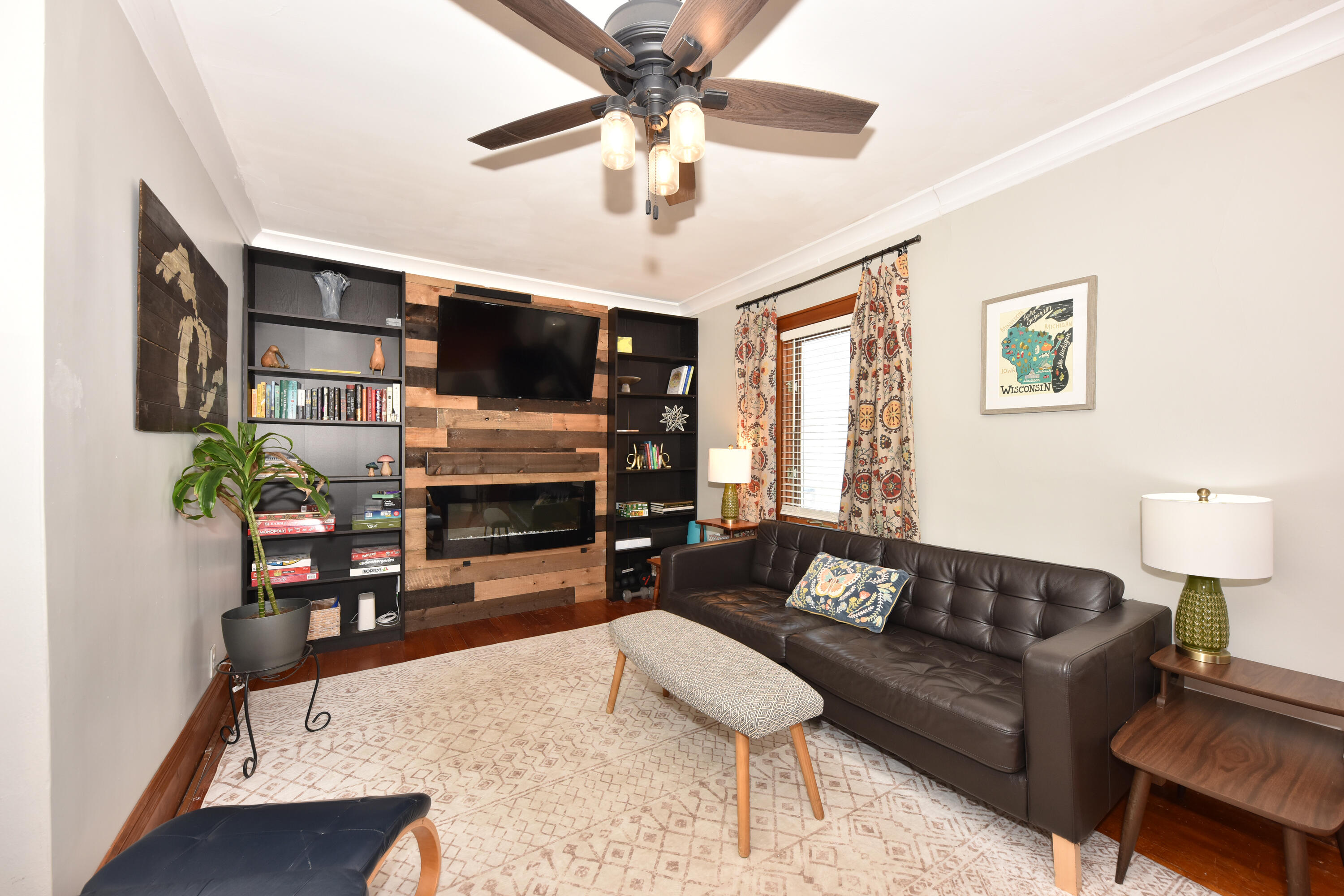 3047 North 72nd Street Milwaukee, WI 53210 - Photo 4 of 29 EUP_7866