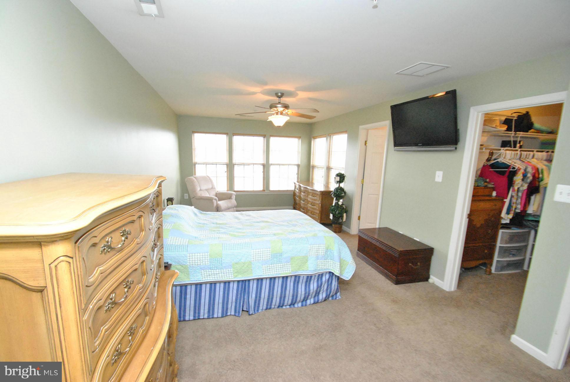 9846 Decatur Road Middle River, MD 21220 - Photo 14 of 26 OWNERS SUITE W/2 WALKIN CLOSETS & FULL BATH