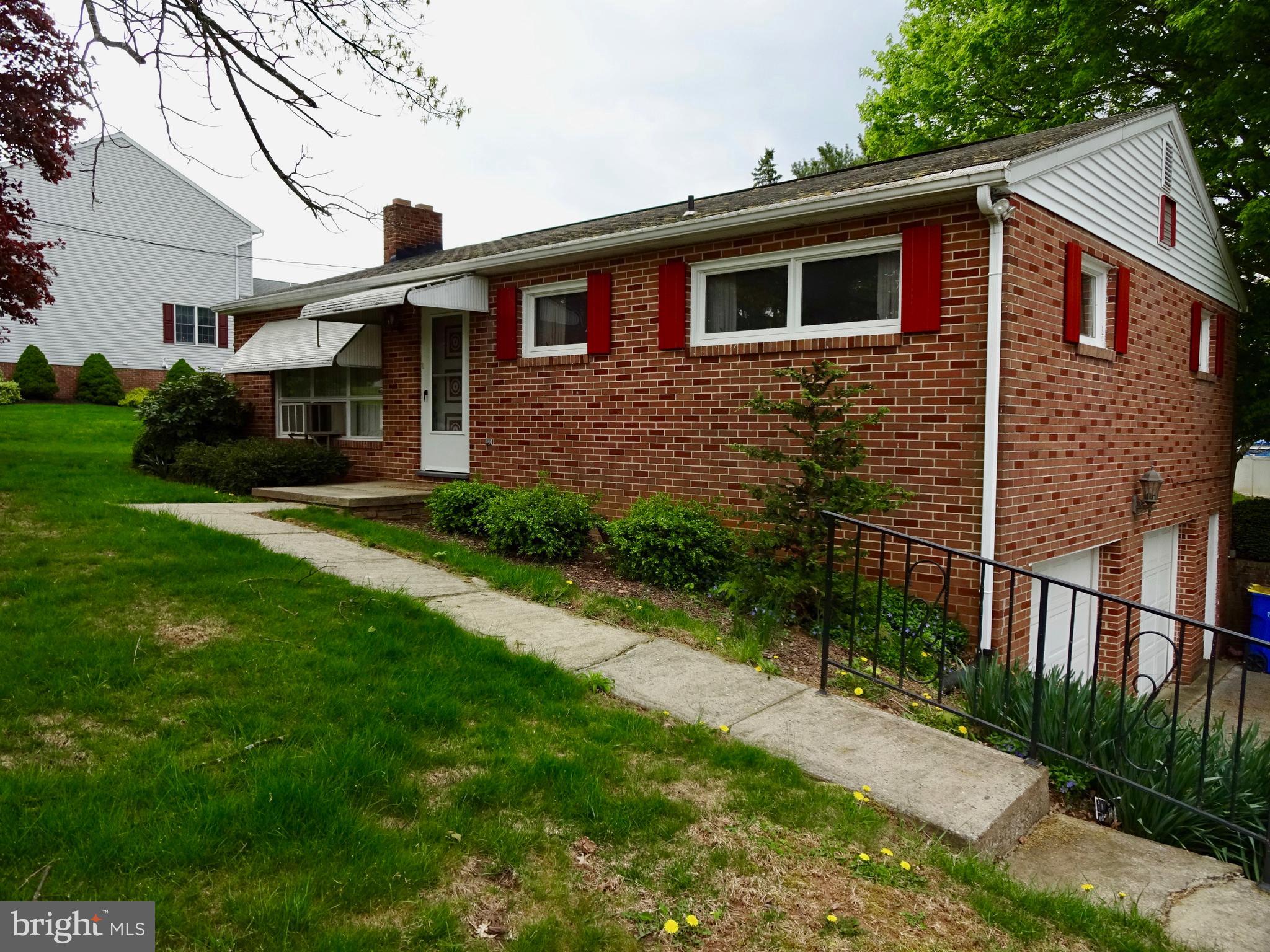 633 Green Valley Road York, PA 17403 - Photo 2 of 46 Gallery Image 2
