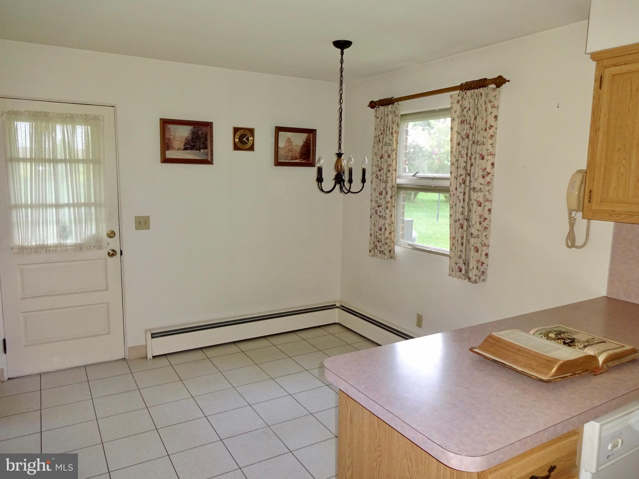 633 Green Valley Road York, PA 17403 - Photo 14 of 46 Gallery Image 14