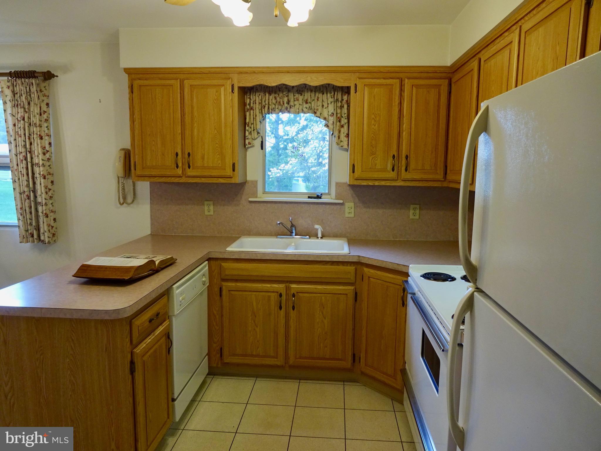 633 Green Valley Road York, PA 17403 - Photo 15 of 46 Gallery Image 15