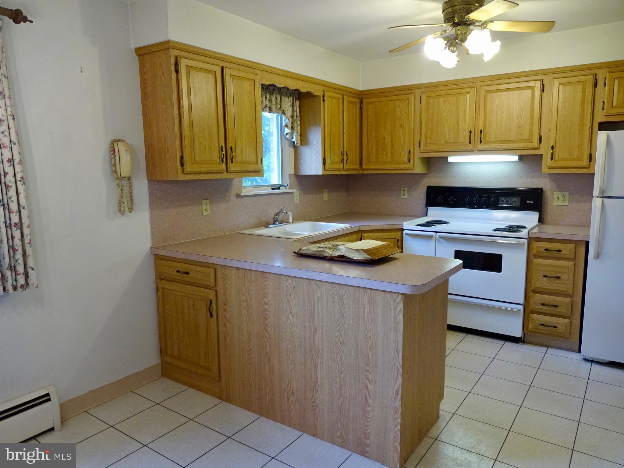 633 Green Valley Road York, PA 17403 - Photo 18 of 46 Gallery Image 18