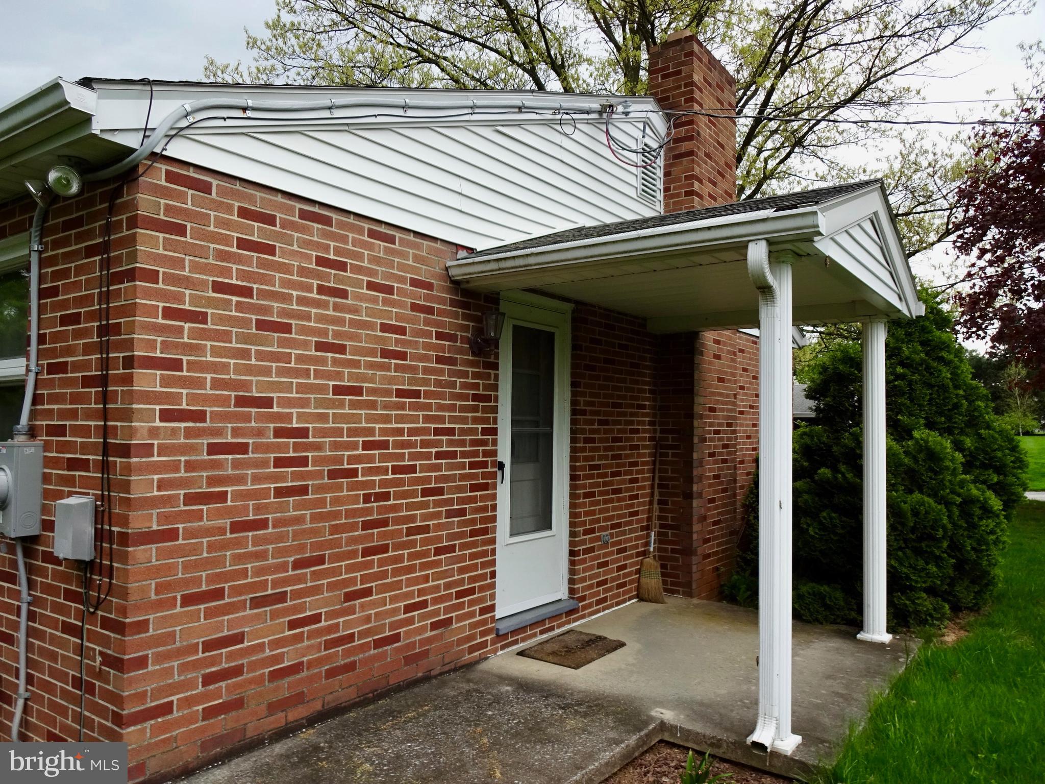 633 Green Valley Road York, PA 17403 - Photo 6 of 46 Gallery Image 6