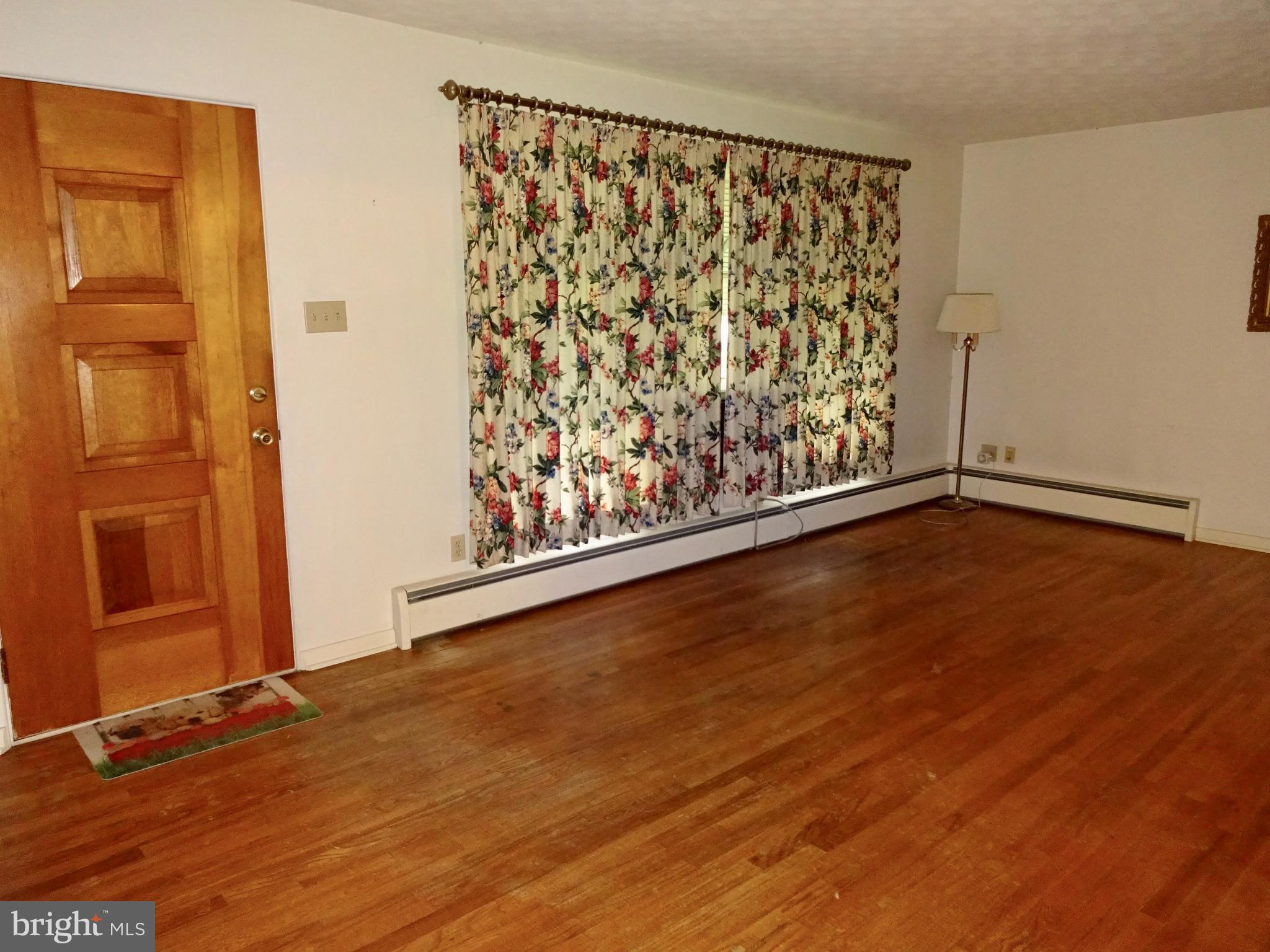 633 Green Valley Road York, PA 17403 - Photo 9 of 46 Gallery Image 9