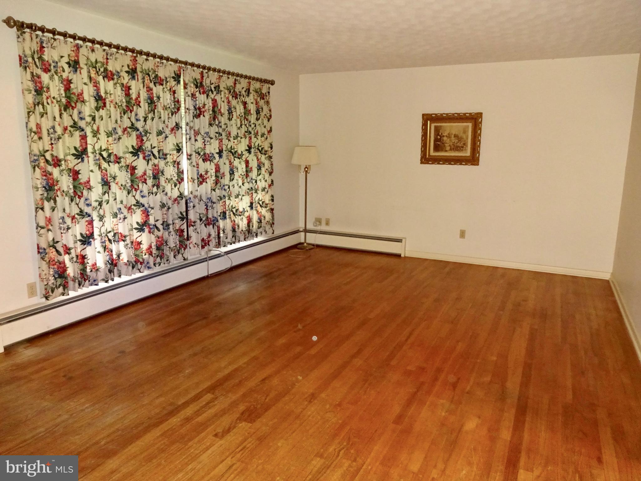 633 Green Valley Road York, PA 17403 - Photo 10 of 46 Gallery Image 10