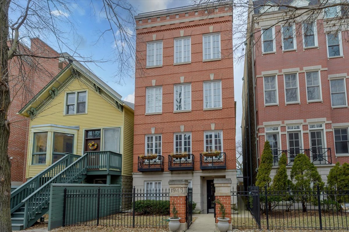 1948 North Mohawk Street, Unit D Chicago, IL 60614 - Photo 1 of 36