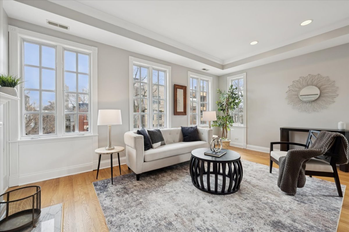 1948 North Mohawk Street, Unit D Chicago, IL 60614 - Photo 17 of 36