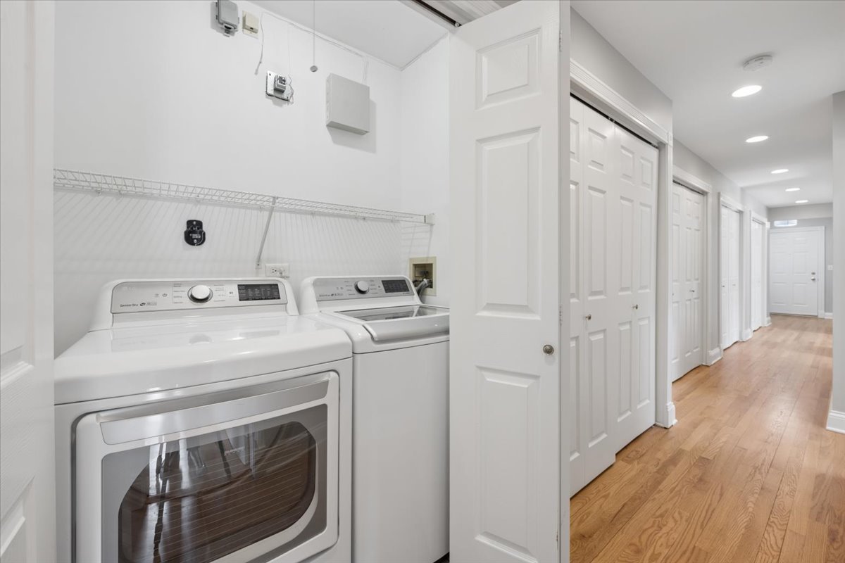 1948 North Mohawk Street, Unit D Chicago, IL 60614 - Photo 25 of 36