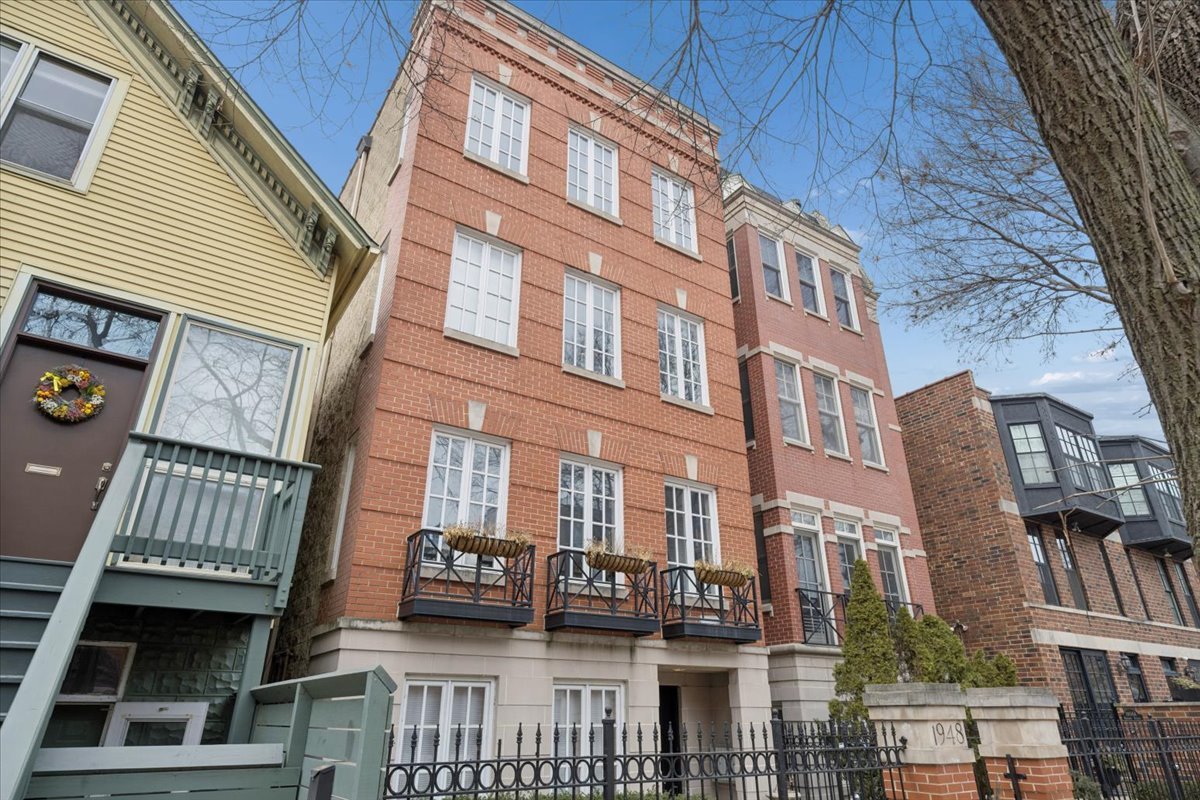 1948 North Mohawk Street, Unit D Chicago, IL 60614 - Photo 3 of 36