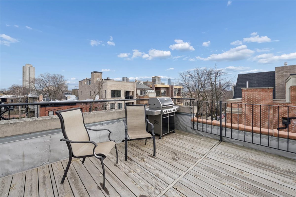 1948 North Mohawk Street, Unit D Chicago, IL 60614 - Photo 31 of 36