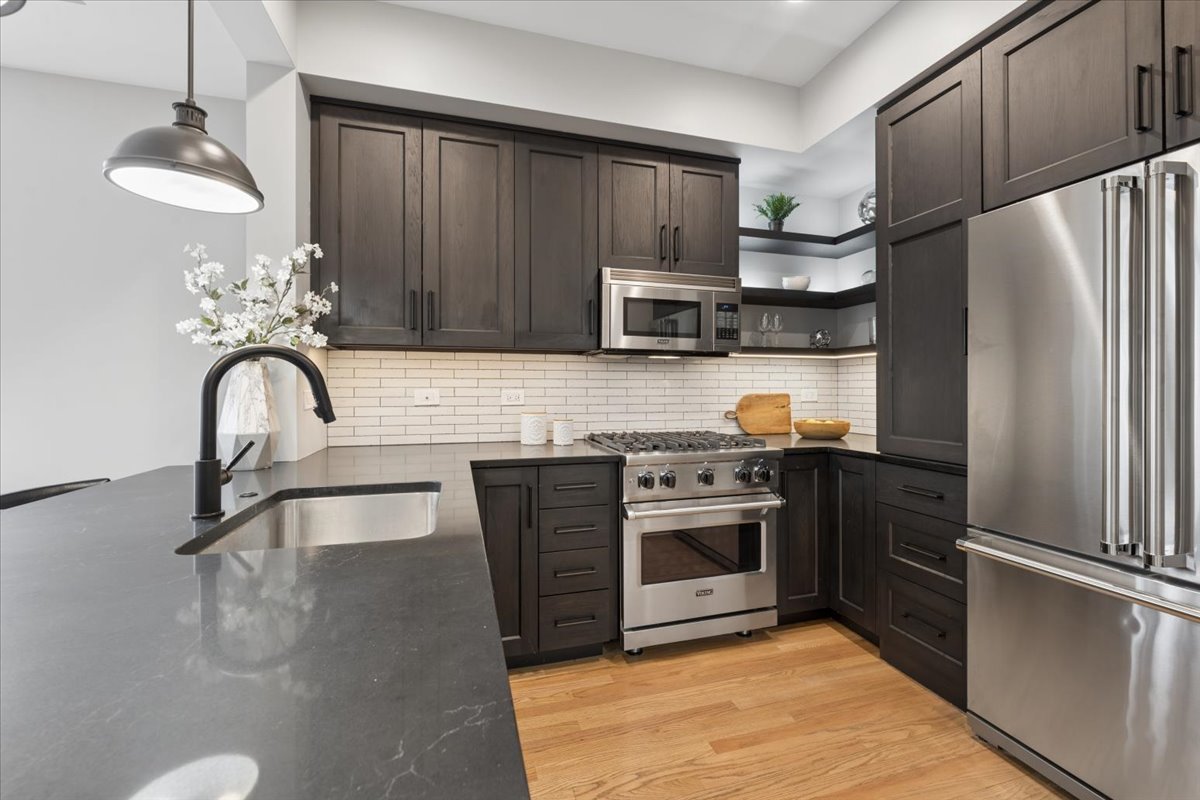 1948 North Mohawk Street, Unit D Chicago, IL 60614 - Photo 8 of 36