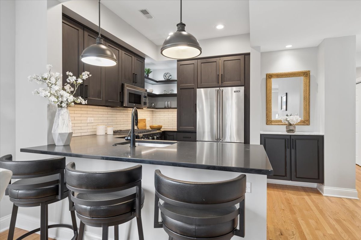 1948 North Mohawk Street, Unit D Chicago, IL 60614 - Photo 10 of 36