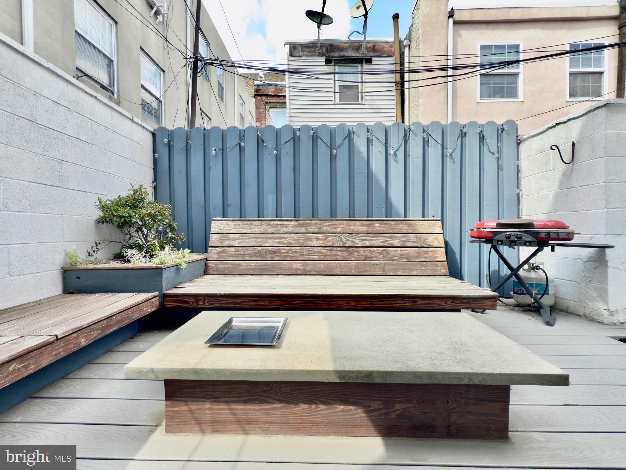 637 Cross Street Philadelphia, PA 19147 - Photo 23 of 28 a view of outdoor space with seating area