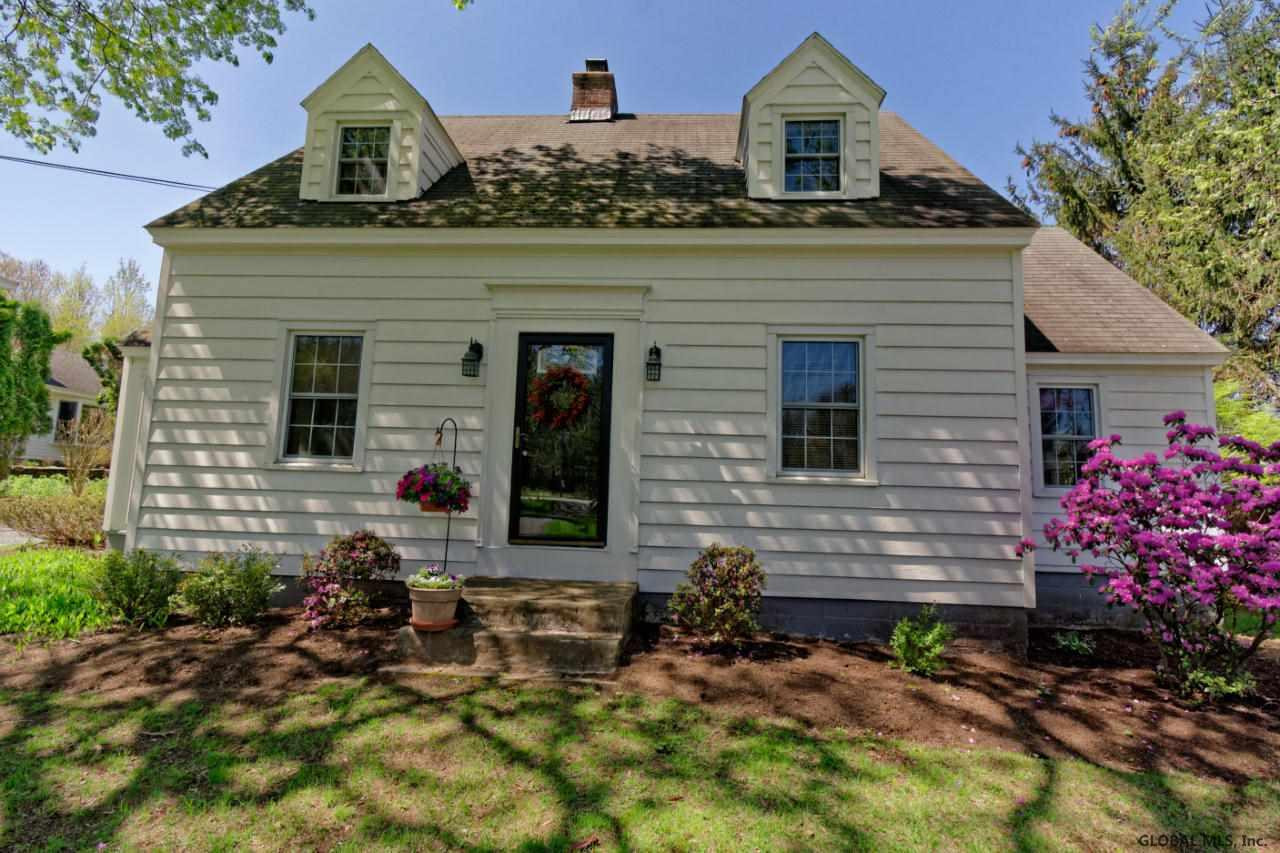 558 Loudon Road Colonie, NY 12211 - Photo 2 of 35 Photo 2