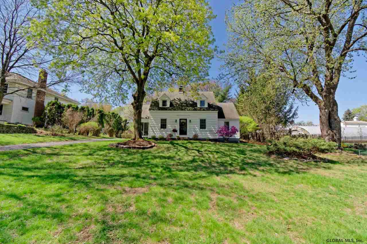 558 Loudon Road Colonie, NY 12211 - Photo 3 of 35 Photo 3
